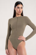 Body s dugim rukavima touch sand