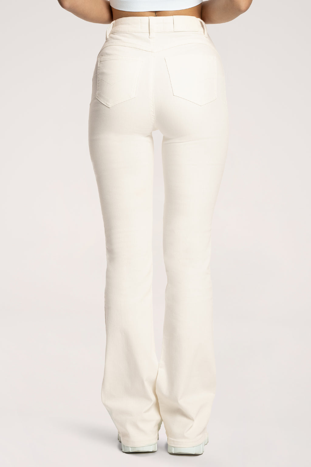 Zvonolike traperice long perfect slim off white