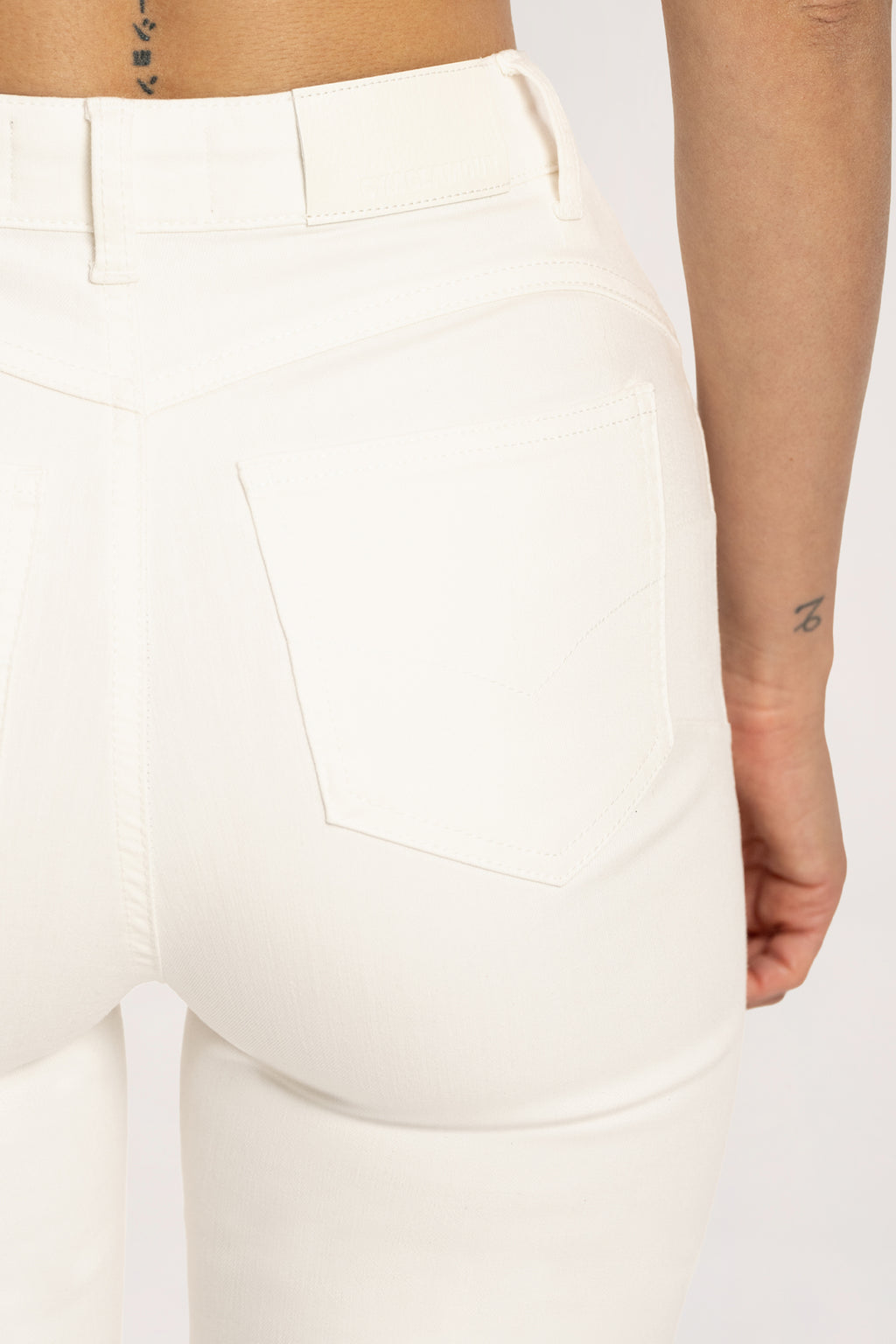 Traperice long zvonaste perfect slim off white