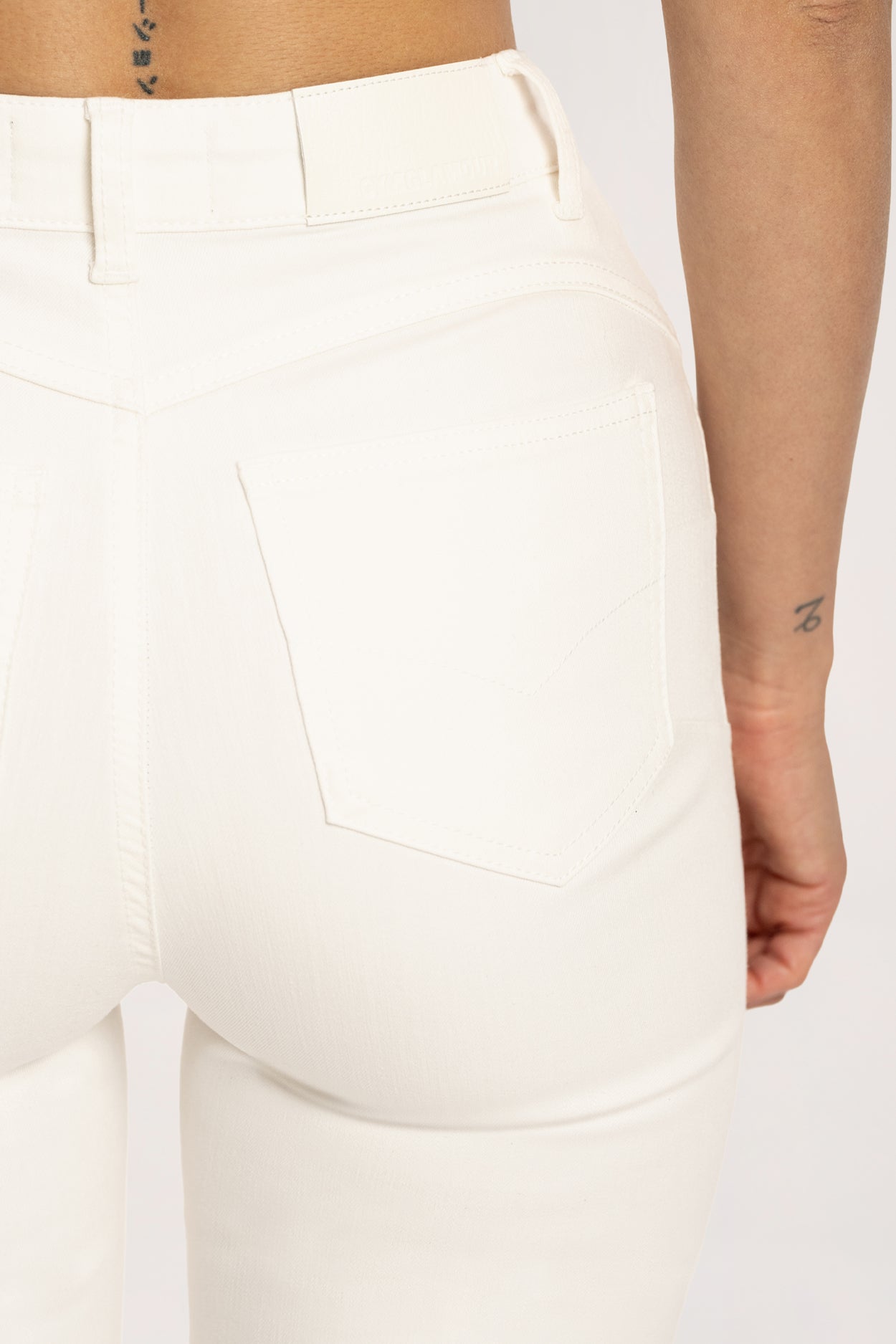 Traperice long zvonaste perfect slim off white