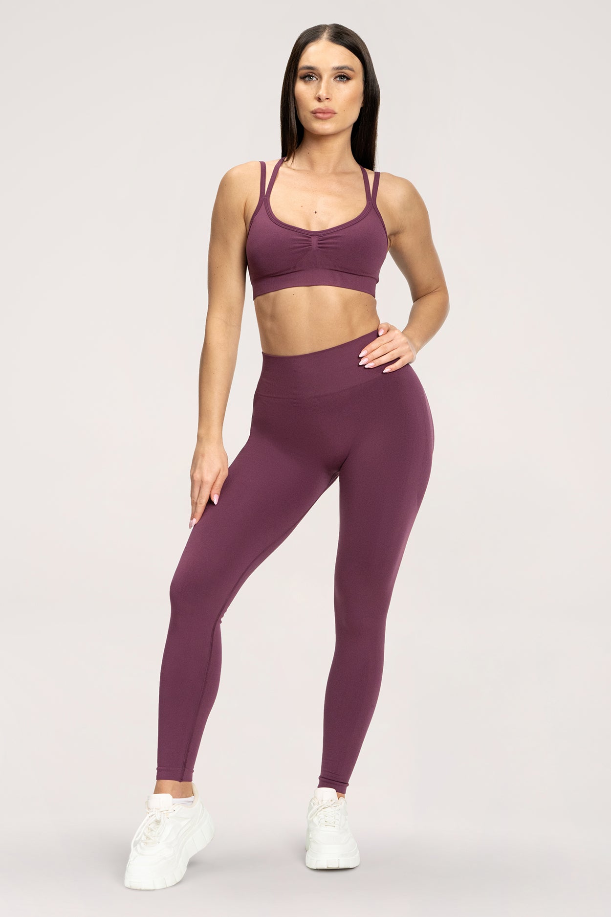 Tajice fake BBL maroon