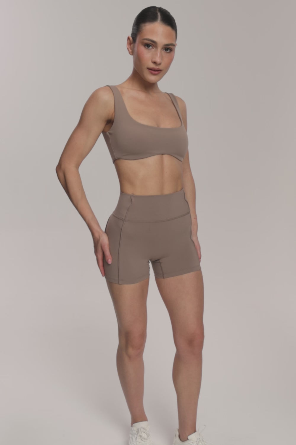 Kratke hlačice pilates era warm beige
