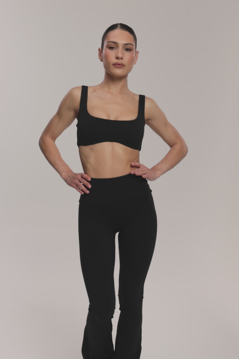 Zvonolike tajice pilates era black